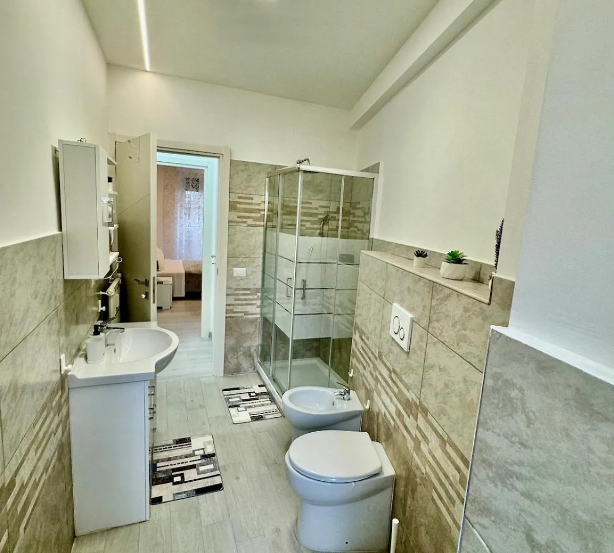 Holiday Home Modern 2 Rooms Near Colosseo Rome