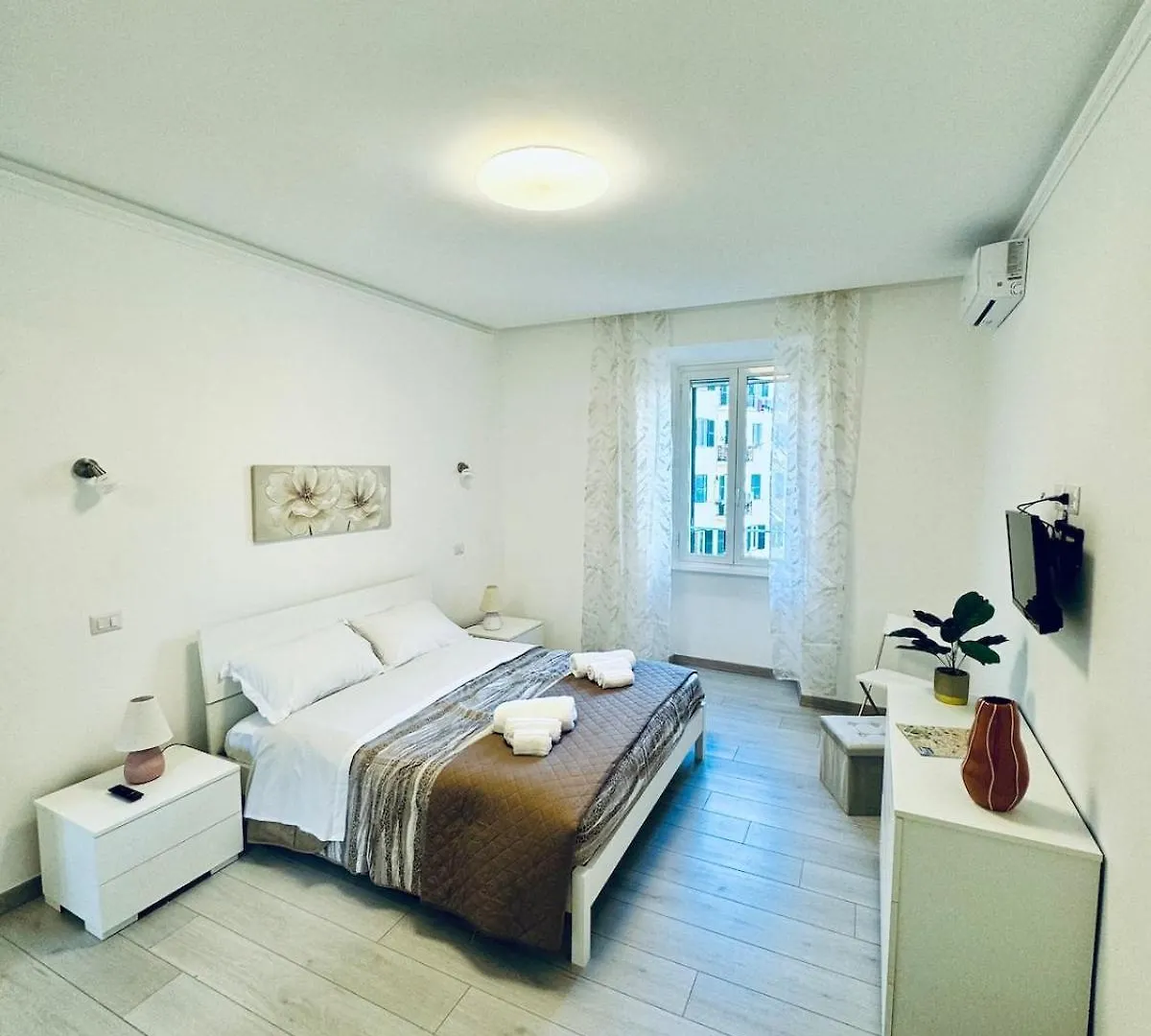 Holiday Home Modern 2 Rooms Near Colosseo Rome Italy