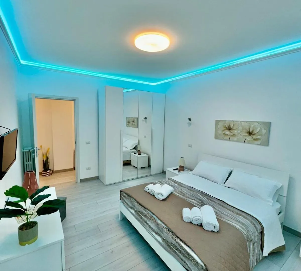 Holiday Home Modern 2 Rooms Near Colosseo 罗马