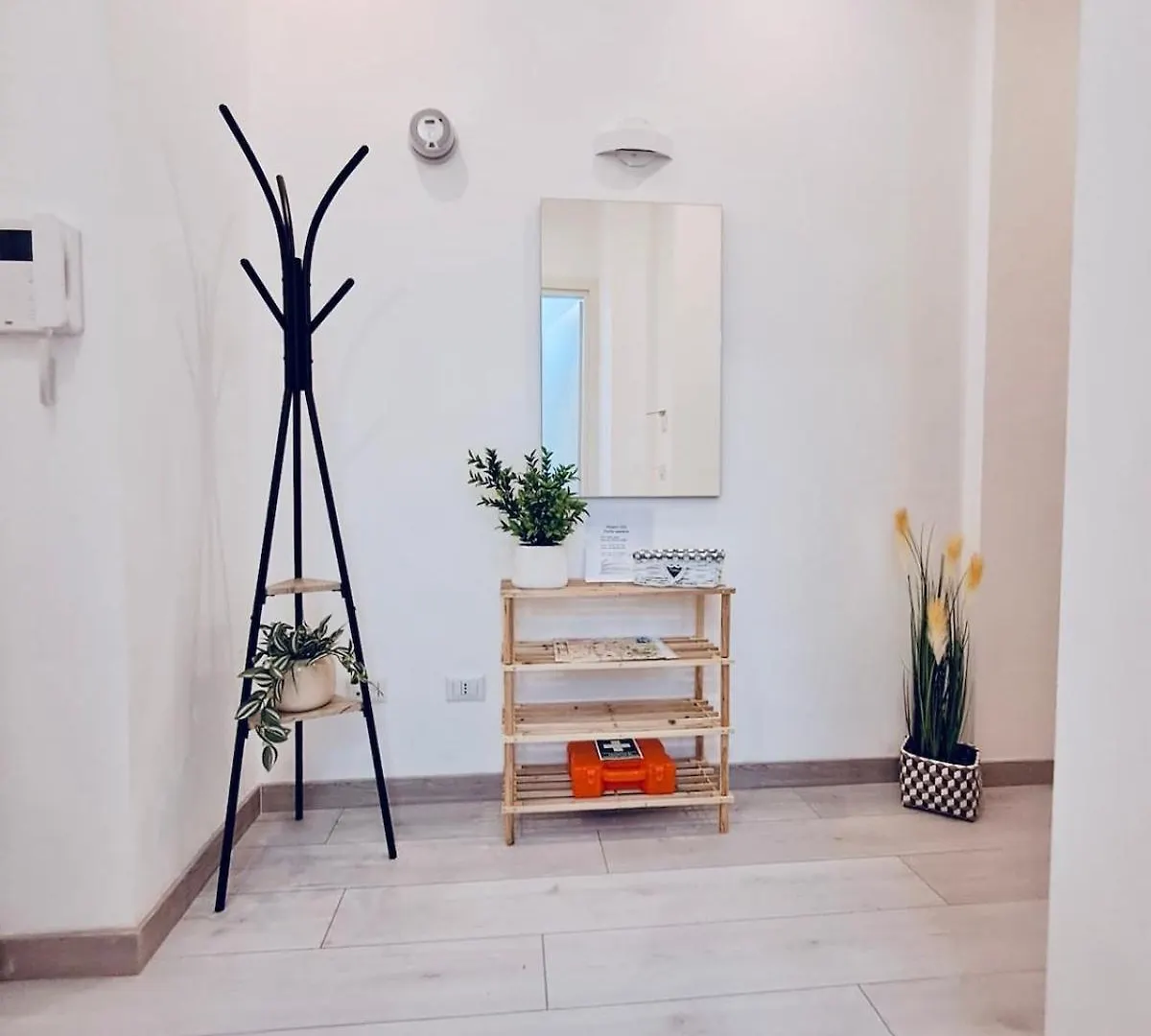 Holiday Home Modern 2 Rooms Near Colosseo Rome Italy